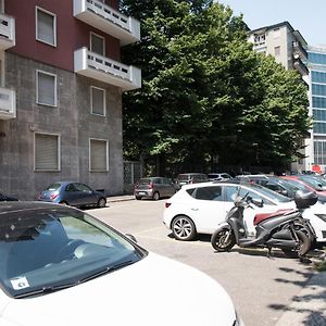 2 Bedrooms Apartment in Garibaldi District